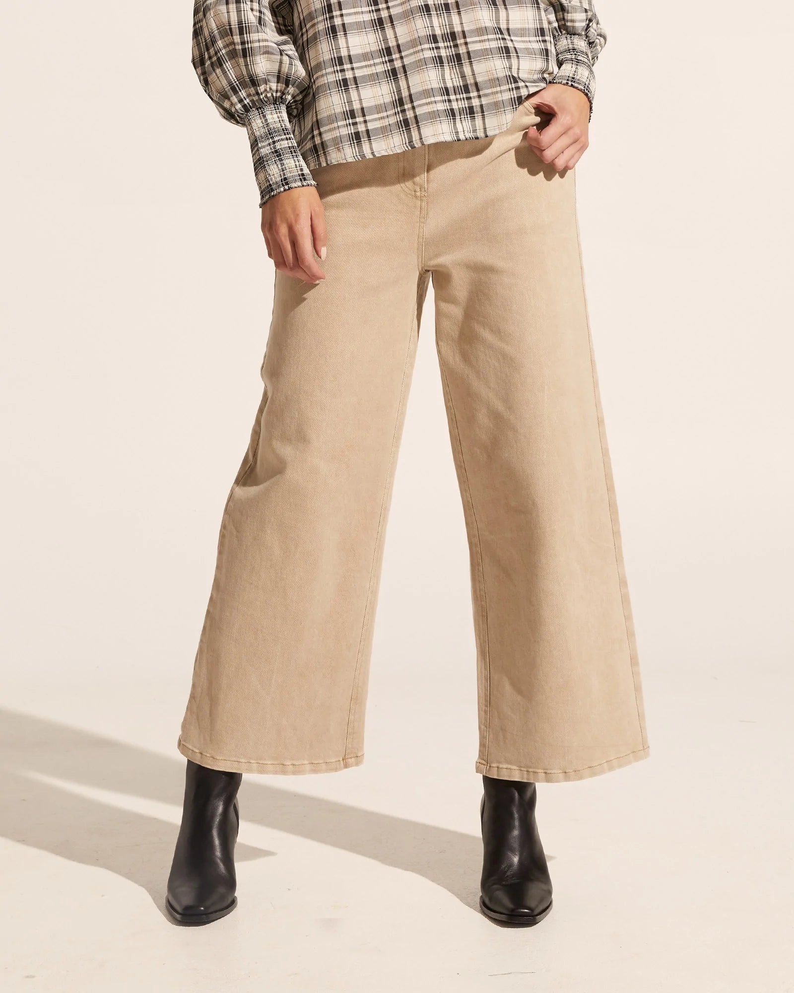 Oatmeal in colour are these on trend wide leg denim pants from Zoe Kratzmann